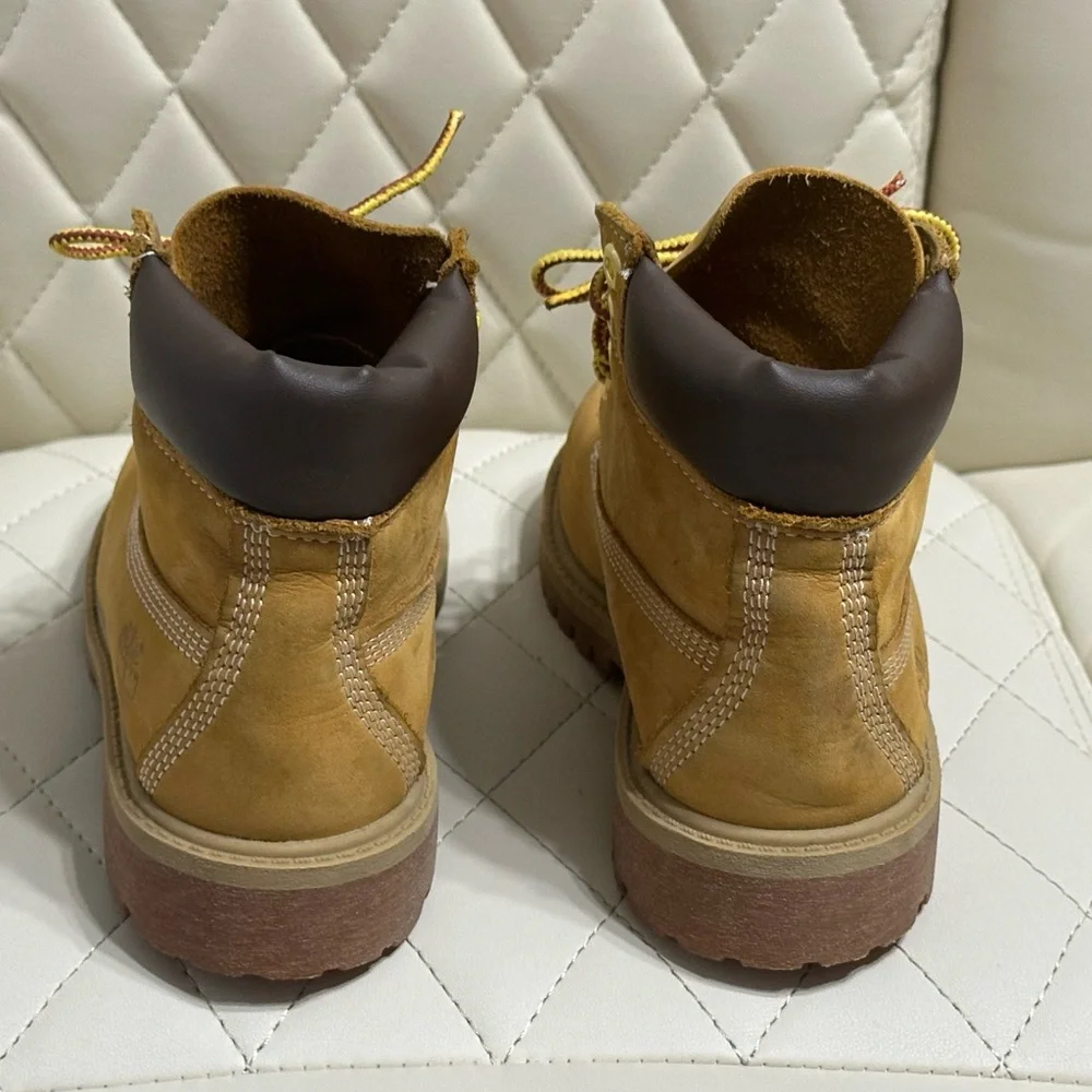 Timberland kids' premium waterproof boots wheat nubuck tan color size 13